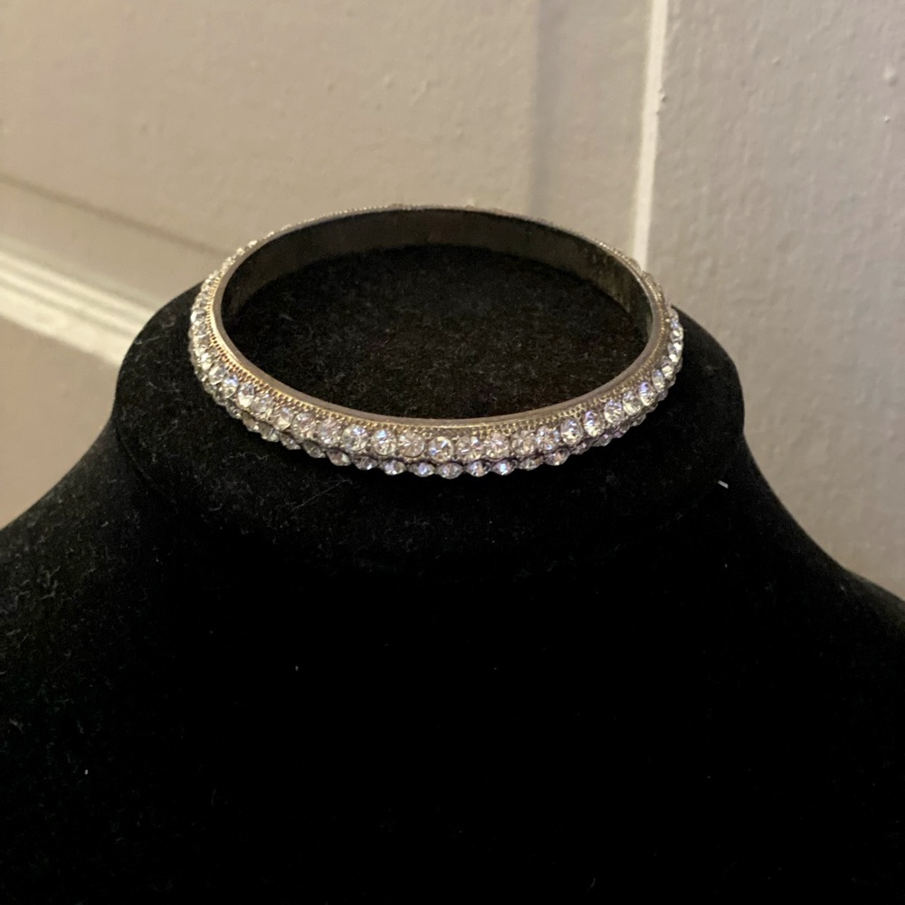 ELIOT DANORI CRYSTAL BEAUTIFUL BRACELET BANGLE RHINESTONES